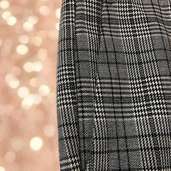 Ann Taylor Petite Plaid Trousers - Picture 6 of 11